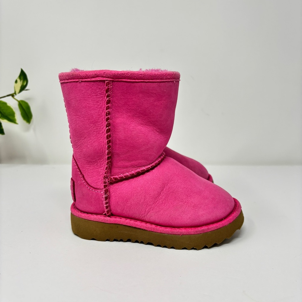 NEW! UGG Kids Classic ll Weather Short Boot